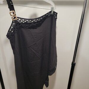 Black Lace‑Trim Flowy Top